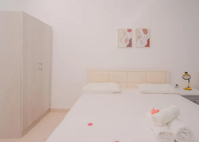 Apartment Rusha Family Qeparo