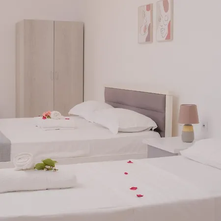 Rusha Family Apartment *