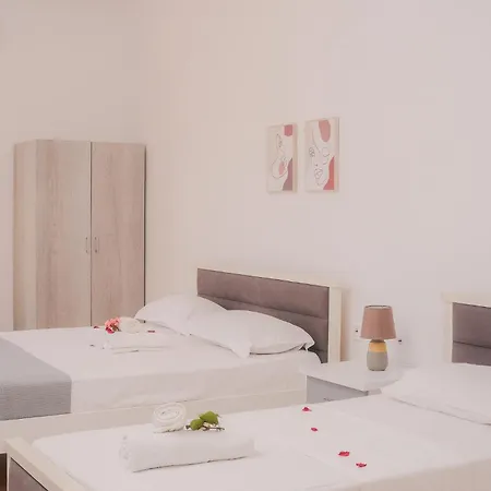 Apartment Rusha Family Qeparo