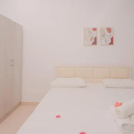 Apartment Rusha Family Qeparo