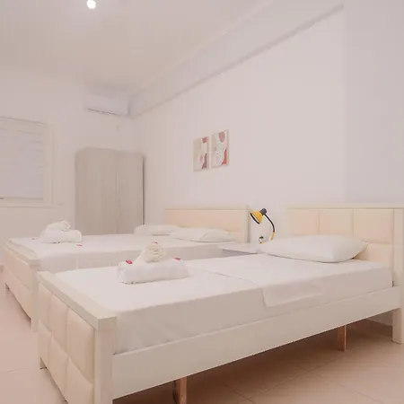 Apartment Rusha Family Qeparo