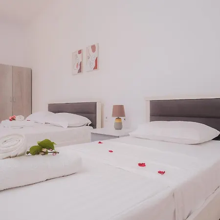 Apartment Rusha Family Qeparo