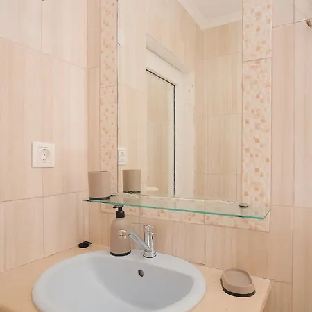 Apartment Rusha Family