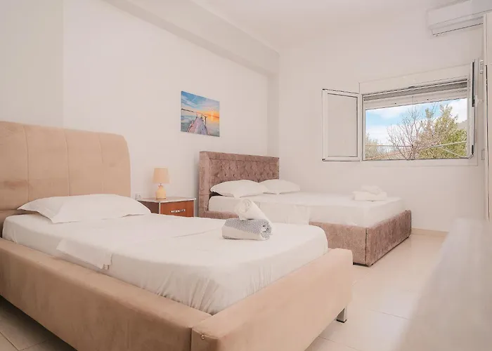 Rusha Family Qëparo